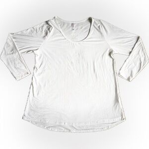 LuLaRoe White Lynnae Women's Top
